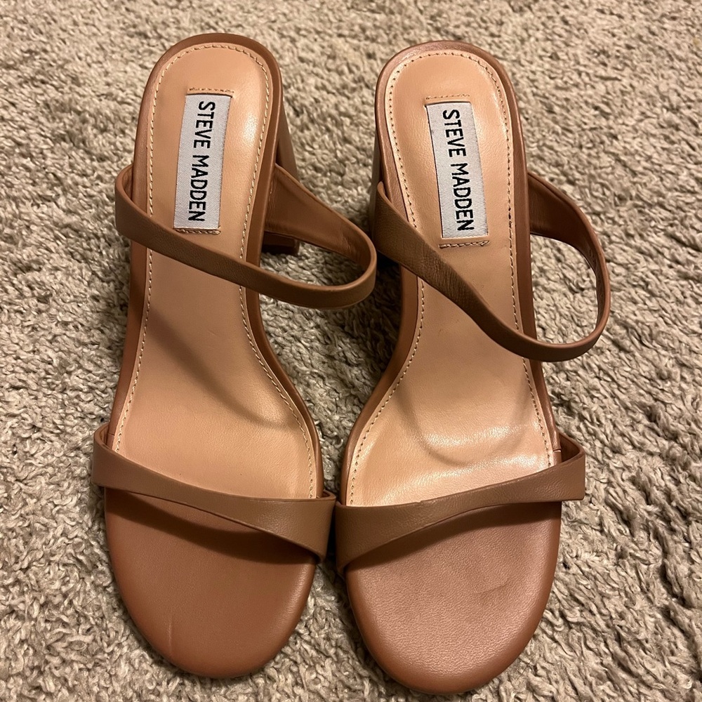 Steve Madden Women's Tan Sandals